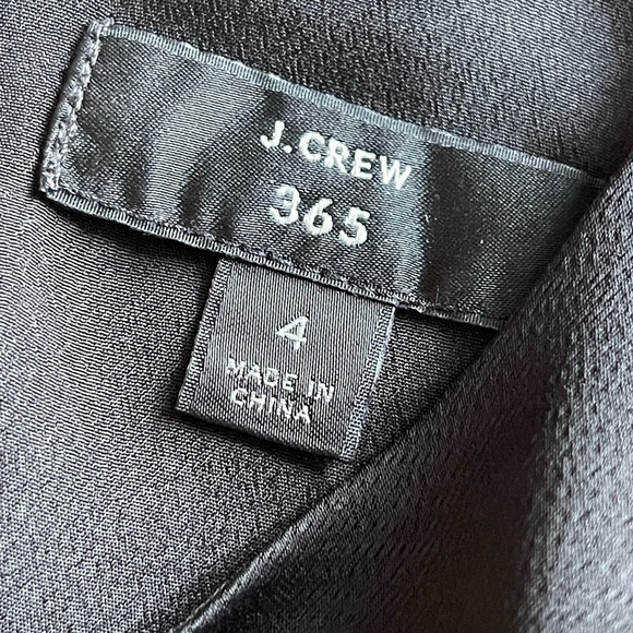 J Crew 365 polyester flowy short sleeve blouse - Picture 3 of 7